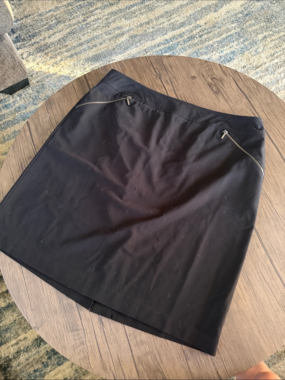 Bandolino Black Mini Skirt with Zip Pocket Accents
